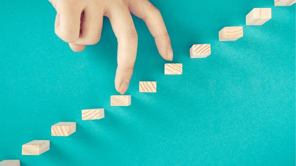 実践方法：口コミ・SNSで業者を見極めるステップ