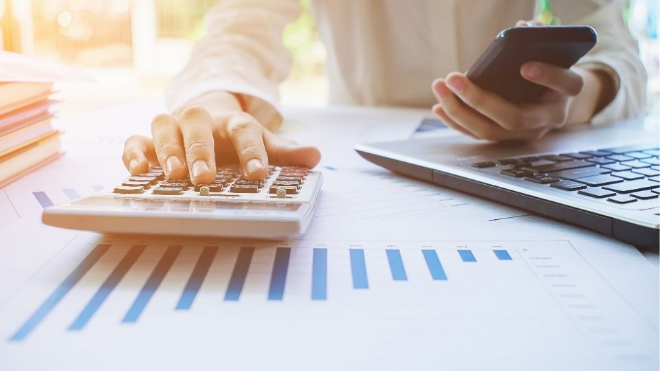 美容院向けインスタ運用代行の費用相場